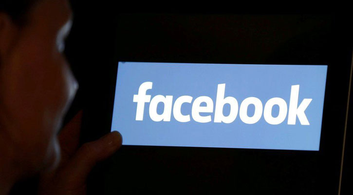 Facebook blocks Australian users from viewing or sharing news