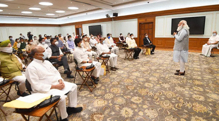 Narendra Modi: India PM announces his biggest cabinet reshuffle