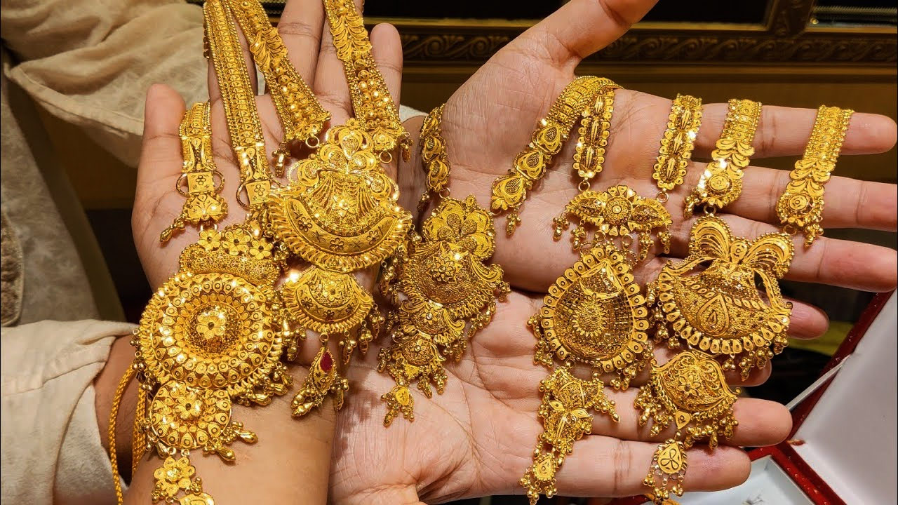 Gold price rises again to Tk 1.74 lakh per bhori