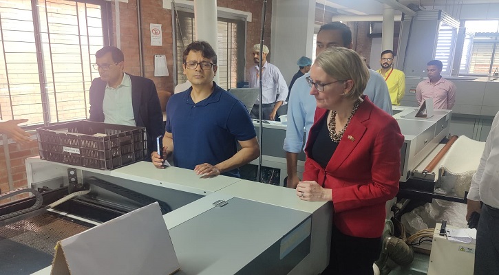 Sarah Cooke, Lutfey Siddiqi visit Bangladeshi factory exporting to UK