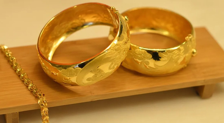 Gold price in Bangladesh tops Tk2 lakh per bhori for first time