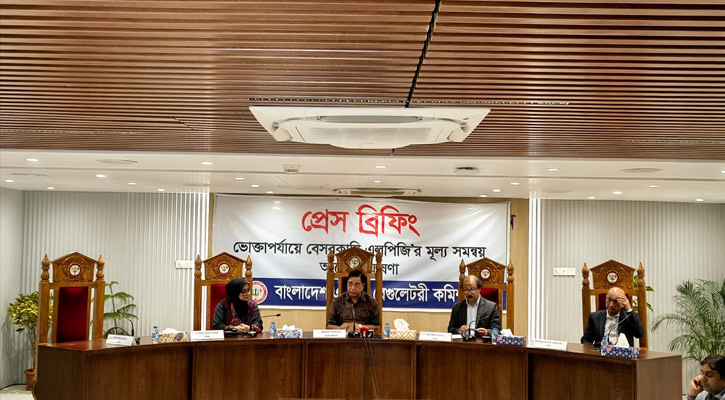 12kg LPG price reduced by Tk 29