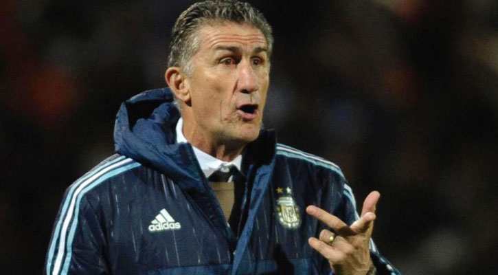 আর্জেন্টিনা কোচকে ক্ষমা করলো বার্সা