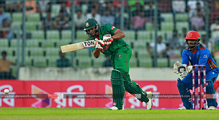 ১৯ ওভারে বাংলাদেশ ৮৮/২