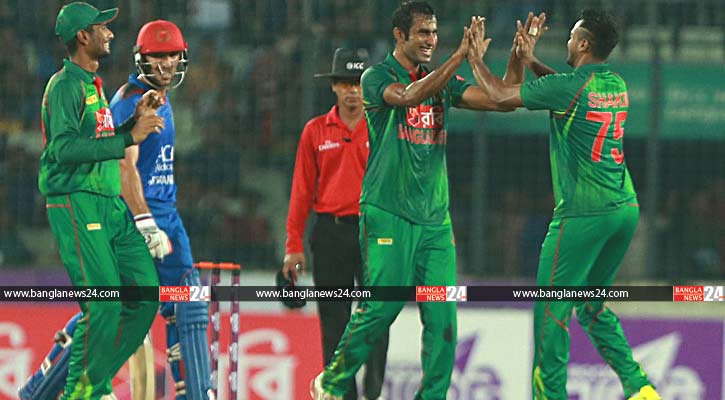 আফগানদের নবম উইকেটের পতন