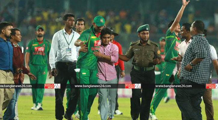 ‘ওর যেন কিছু না হয়’, বললেন মাশরাফি   