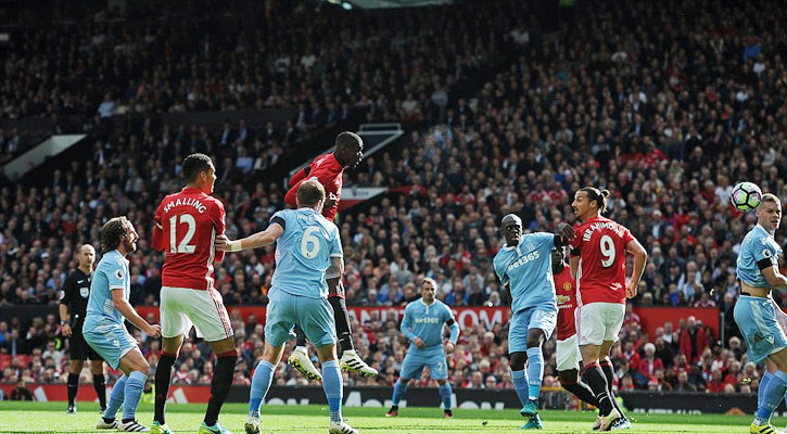 ম্যানইউ’র ড্রয়ের রাতে হারের লজ্জা পেল সিটি