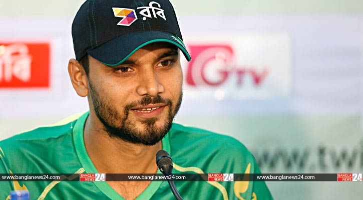 ইংল্যান্ডকে আলাদা করে দেখছেন না মাশরাফি