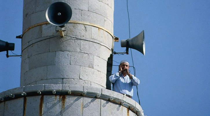 কিয়ামতের ময়দানে বিশেষ সম্মানের অধিকারী হবেন মুয়াজ্জিনরা