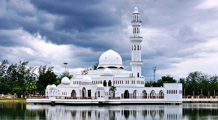 জুমার নামাজ ছাড়লেই জেল-জরিমানা!