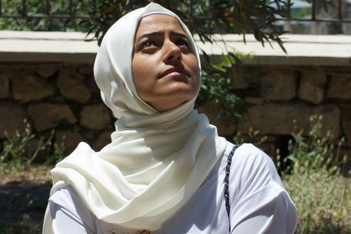 হিজাবে নিজেকে নিরাপদ ভাবেন বিবিসির সাংবাদিক হালা হিন্দাওয়ি