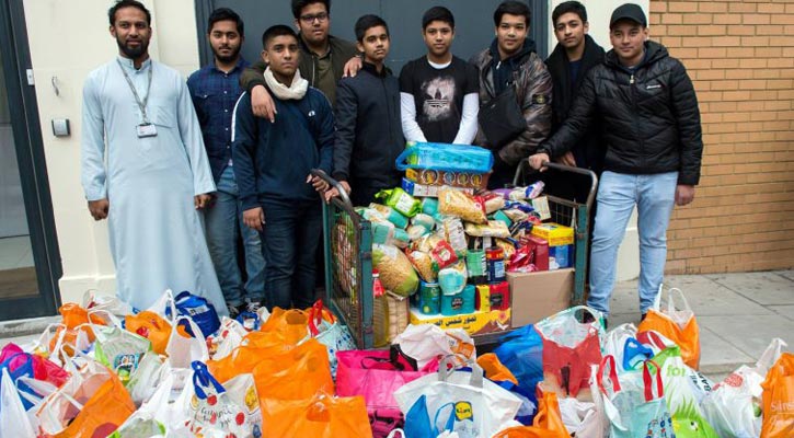 লন্ডনের মুসলমানরা অভাবীদের মাঝে ১০ টন খাবার বিতরণ করবে