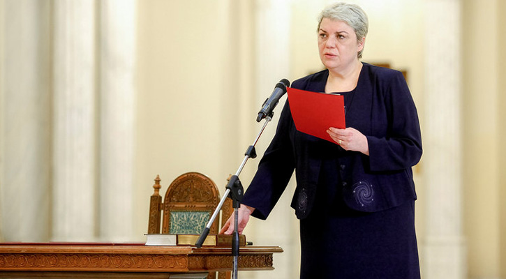 রোমানিয়ায় প্রথম মুসলিম নারী প্রধানমন্ত্রী সেভিল শাইদেহ