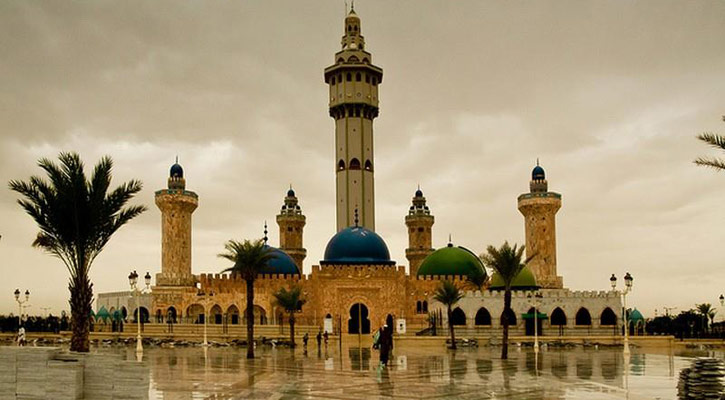 সেনেগালের স্বাধীনতা দিবস পালিত হয় কোরআন খতমের মাধ্যমে