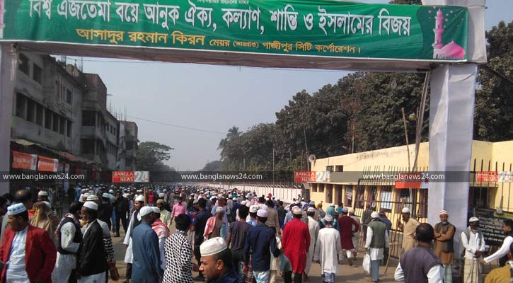 ইজতেমা ময়দানের জুমায় মুসল্লিদের ঢল