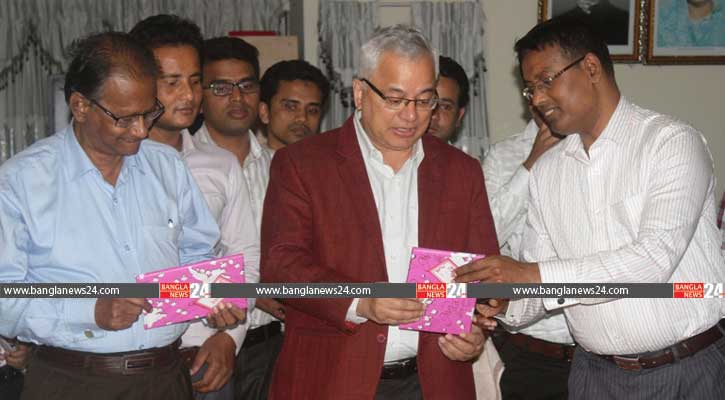  ময়মনসিংহে ‘নরসুন্দার বাঁকে’ উপন্যাসের মোড়ক উন্মোচন