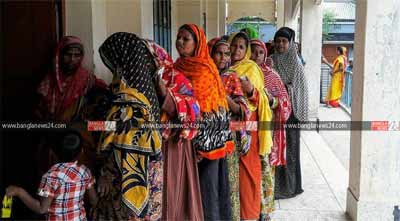 উল্লাপাড়ায় ইউপি চেয়ারম্যান প্রার্থীর ব্যালট ছিনতাই