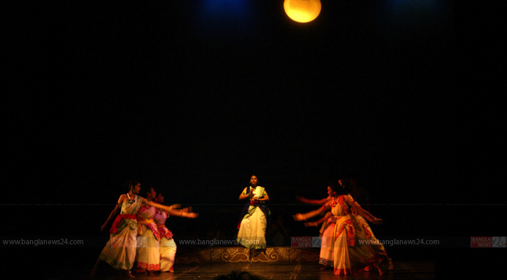 নতুন আঙ্গিকের সূচনায় সেলিম আল দীনের ‘স্বপ্নরমণীগণ’ 