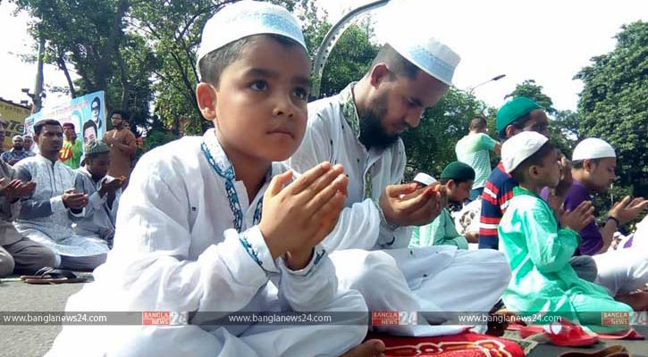 রাজধানীতে চার শতাধিক স্থানে ঈদ জামাত