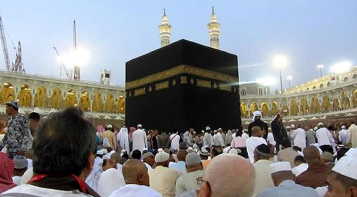 পবিত্র কাবা ও মসজিদে নববিতে ছবি তোলায় নিষেধাজ্ঞা