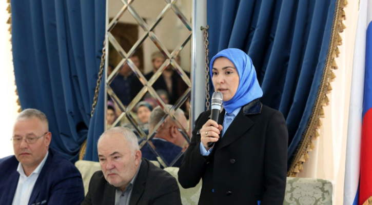 রাশিয়ার প্রেসিডেন্ট নির্বাচনে লড়ার ঘোষণা মুসলিম নারীর