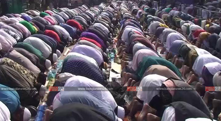 বিশ্ব ইজতেমা: দ্বিতীয় ধাপের জুমার নামাজেও লাখো মুসল্লি