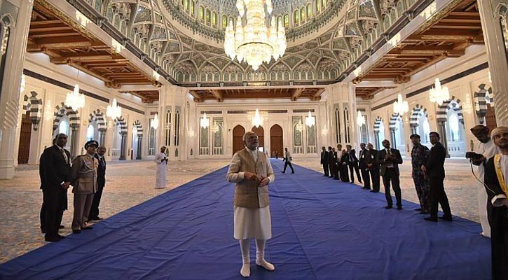 ওমানের গ্র্যান্ড মসজিদ দেখে আবেগাপ্লুত নরেন্দ্র মোদী