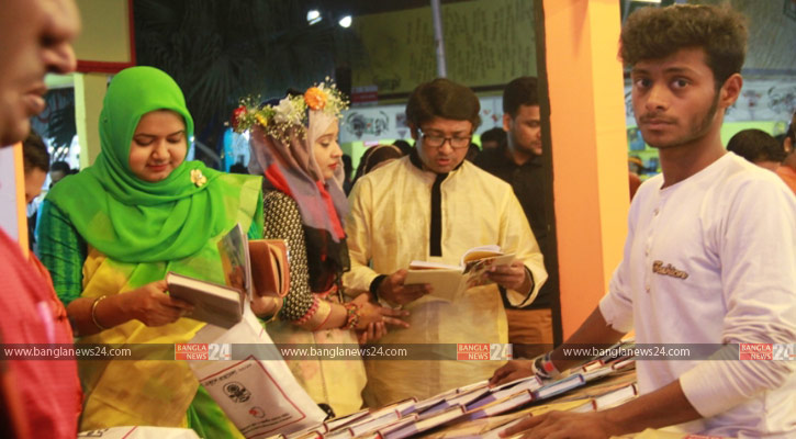 ঘাটতি রয়েছে প্রবন্ধ সাহিত্যে