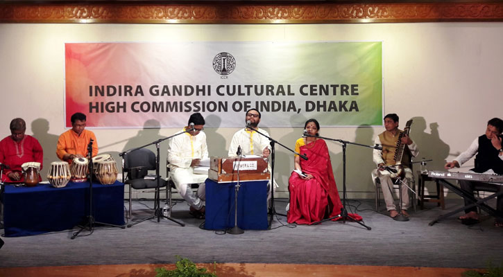 প্রেমে-প্রাণে-গানে বসন্তের আগমন