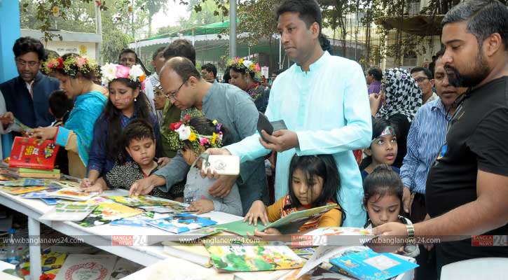গ্রন্থমেলায় শিশু-কিশোরদের পছন্দগুলো