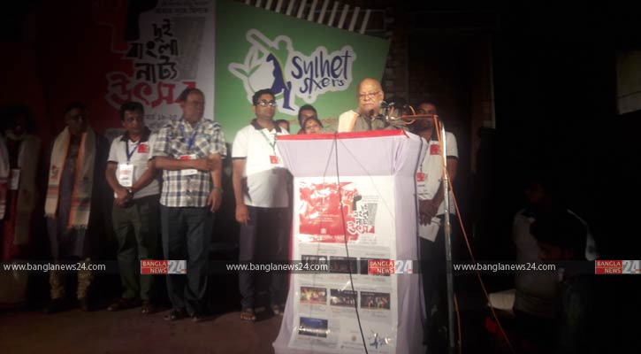 আমরা নাটক ভুলে গিয়ে আবার ফিরে আসি