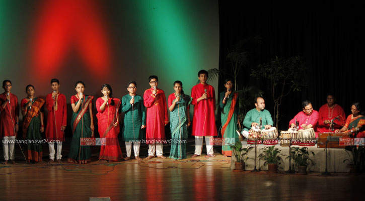 ছায়ানটে সম্মেলক গান ও তথ্যচিত্র প্রদর্শনী