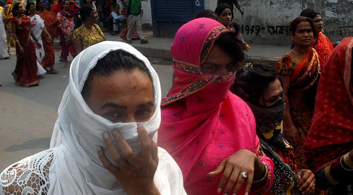 হিজড়াদের সঙ্গে সদ্ব্যবহার ও মানবিক আচরণ কাম্য