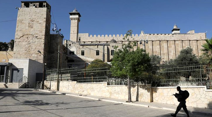 পশ্চিম তীরে শুক্রবারের আজান নিষিদ্ধ করল ইসরাইল