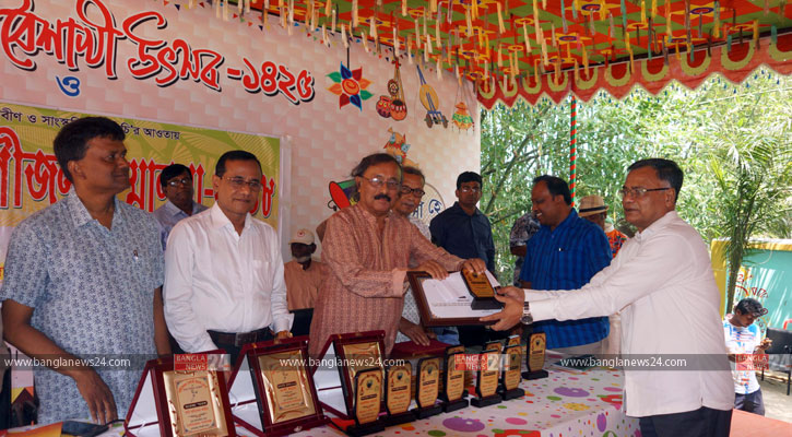 ঈশ্বরদীতে শেষ হলো দুই বাংলার কবিদের মিলনমেলা