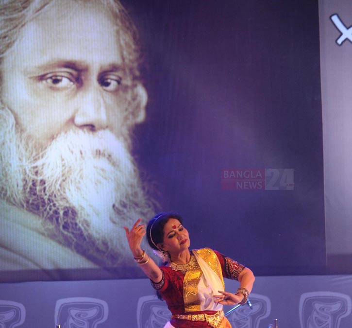 ছায়ানটে অনুষ্ঠিত হলো ‘আপন হৃদয় গহন-দ্বারে’