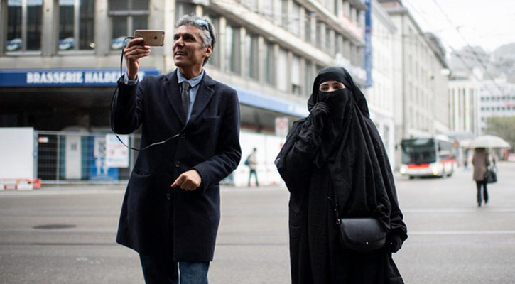 নেকাব পরে জরিমানা হলে পরিশোধ করেন রশিদ