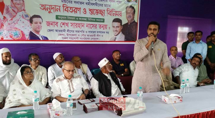 বাগেরহাটে পূজামণ্ডপে অনুদান দিলেন শেখ তন্ময়