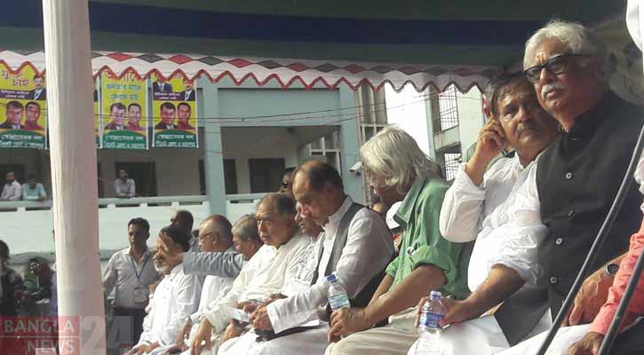 রেফারি ও খেলার দল এক হলে হবে না: সুলতান মনসুর