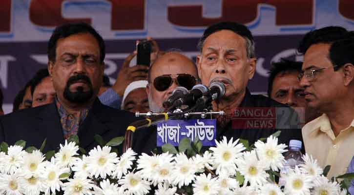 মানুষ পরিবর্তন চায়, জীবনের নিরাপত্তা চায়: এরশাদ