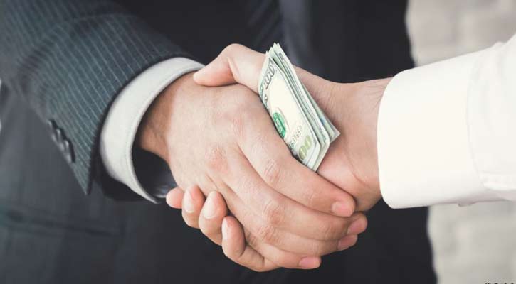 ঘুষ দিয়ে পাওয়া চাকরির বেতন কি হারাম?