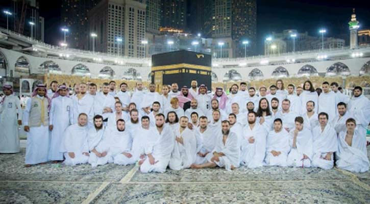 ওমরাহ পালনে ইউরোপের ১০০ নওমুসলিম