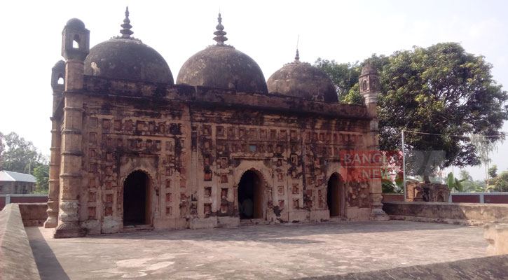 সংস্কারহীন ঐতিহাসিক নয়াবাদ মসজিদ