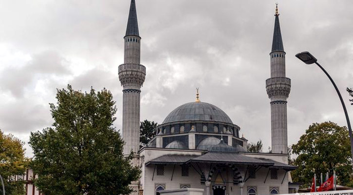 জার্মানির প্রথম মসজিদের ইতিহাস