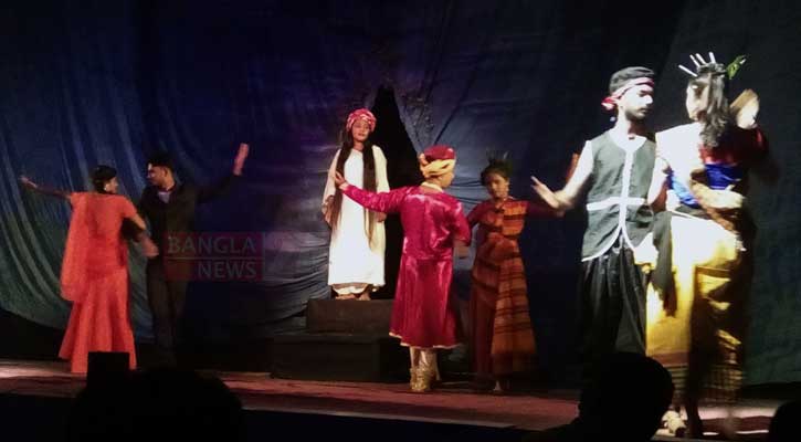 পর্দা উঠলো ভারত-বাংলাদেশ দুই বাংলার নাট্যোৎসবের