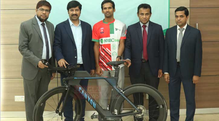 আরাফাতের পাশে এনআরবিসি ব্যাংক