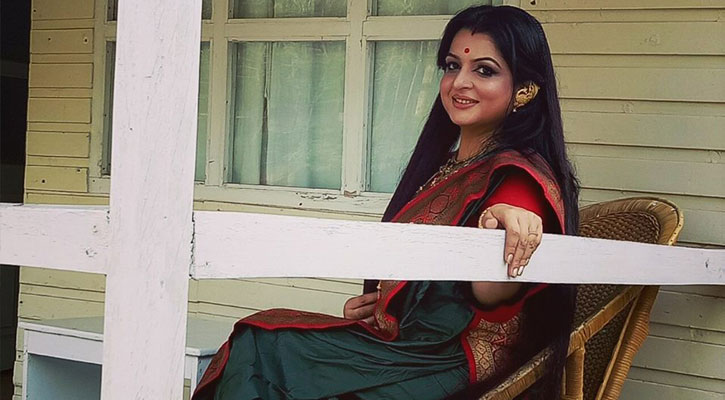 টেলিফিল্মে রবীন্দ্রনাথের গানে দেবলীনা