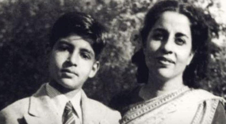 অমিতাভের কণ্ঠে ‘মা’