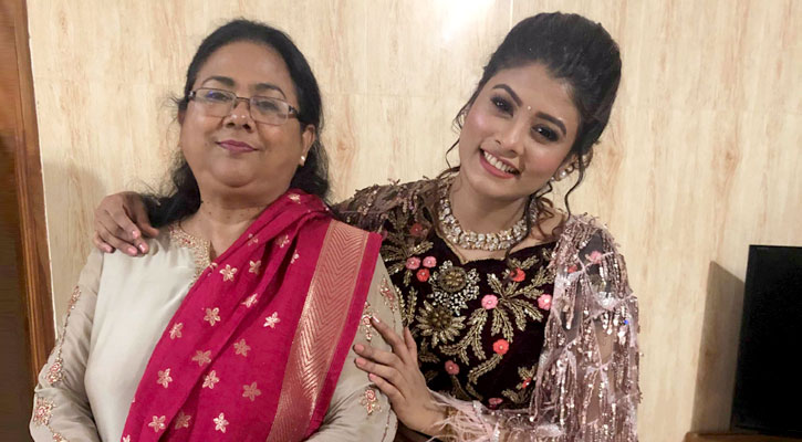 মা আমার সব সিক্রেট জানেন: টয়া