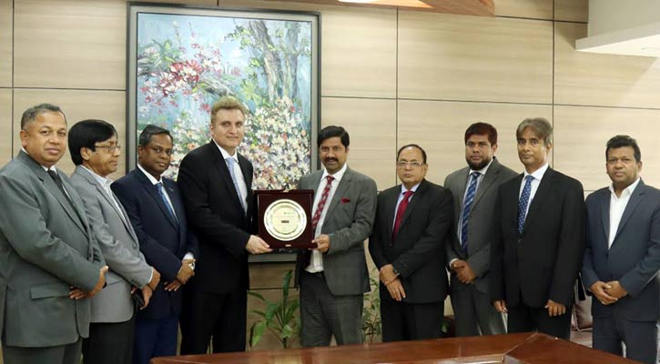 হাবীব আমেরিকান ব্যাংককে অ্যাওয়ার্ড দিলো এনআরবিসি